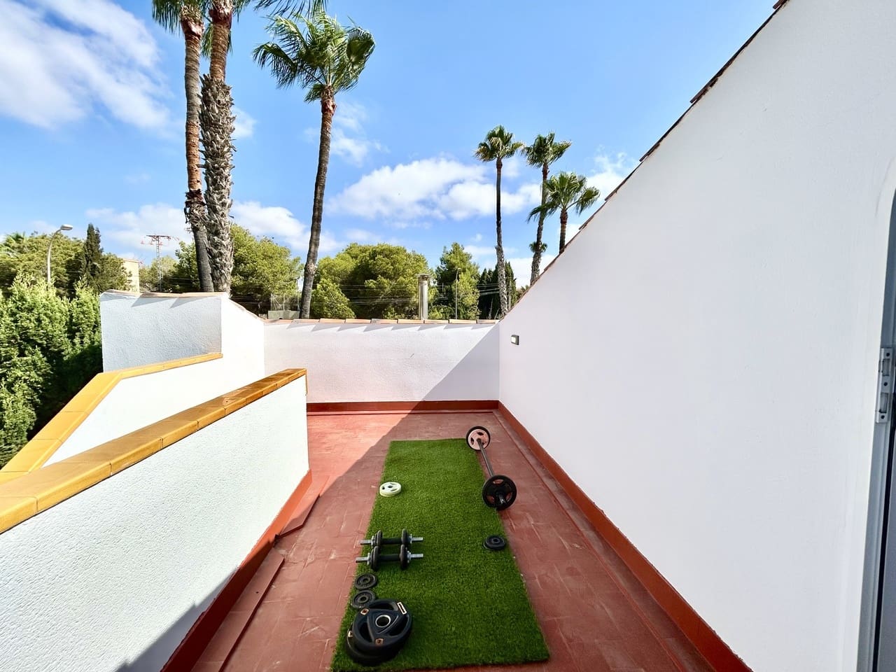 3 soveværelse Villa til salg i Villamartin med swimmingpool garage - € 524.995 (Ref: 10006263)