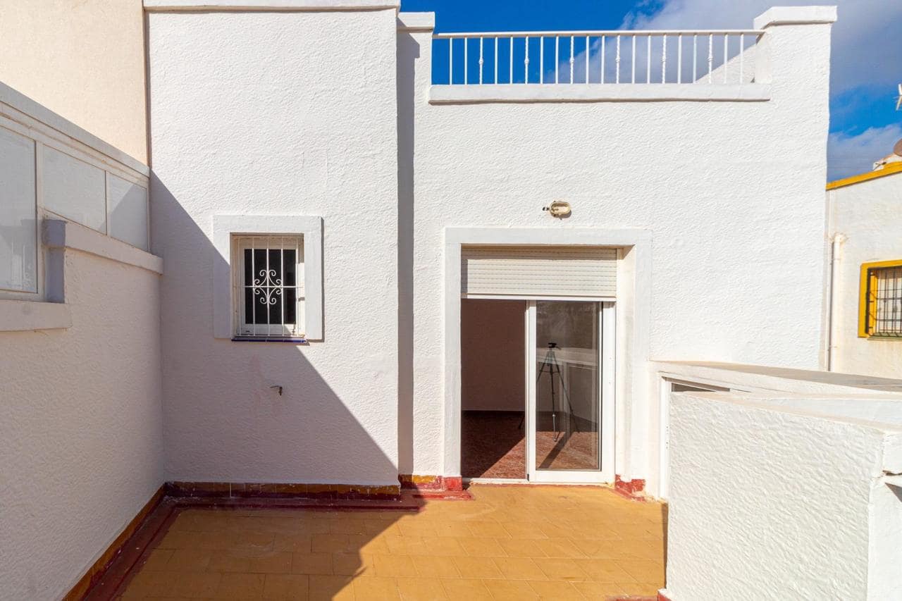 3 soverom Hus til salgs i Orihuela Costa med svømmebasseng - € 179 000 (Ref: 10006280)