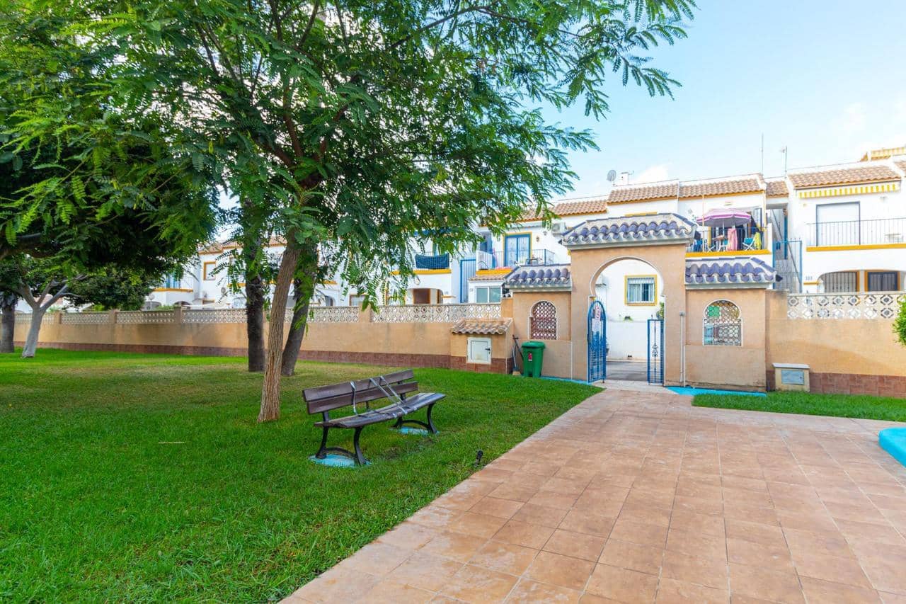 3 soverom Hus til salgs i Orihuela Costa med svømmebasseng - € 179 000 (Ref: 10006280)