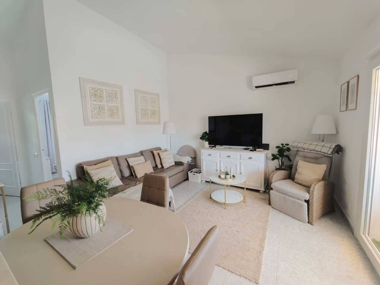 2 soveværelse Penthouse til salg i Villamartin med swimmingpool - € 144.990 (Ref: 10008725)