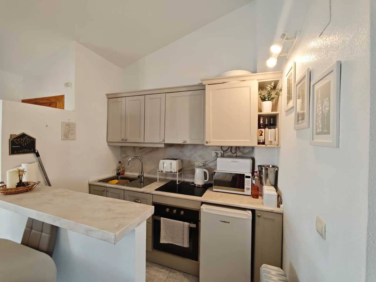 2 soveværelse Penthouse til salg i Villamartin med swimmingpool - € 144.990 (Ref: 10008725)