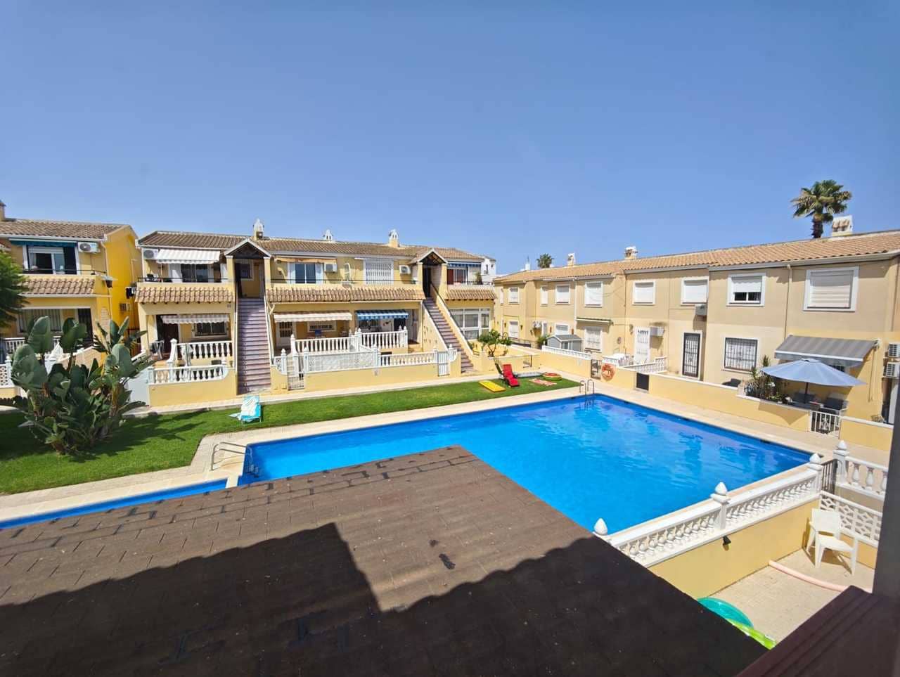 2 soveværelse Penthouse til salg i Villamartin med swimmingpool - € 144.990 (Ref: 10008725)