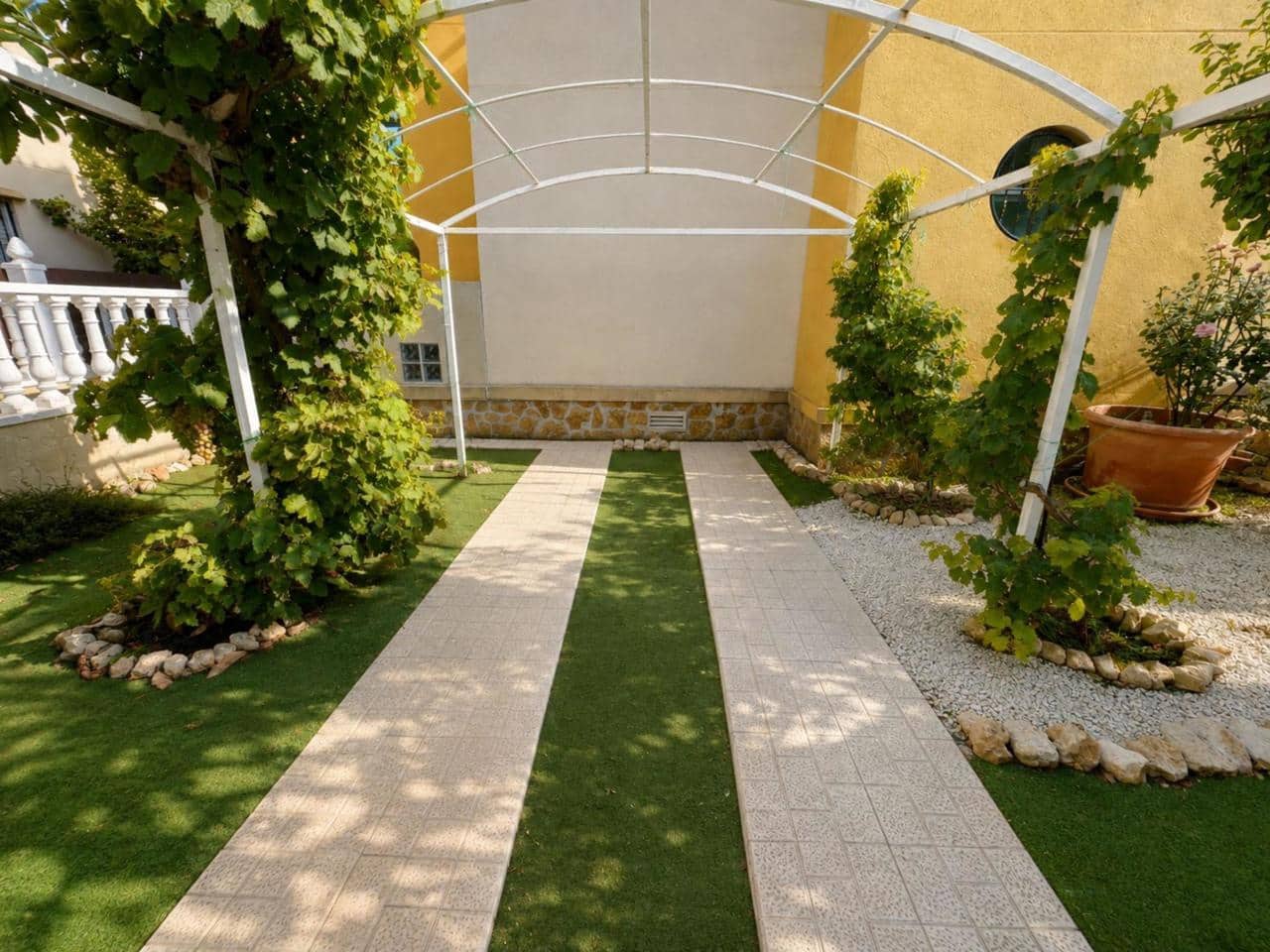 2 soveværelse Bungalow til salg i Orihuela Costa med swimmingpool - € 225.000 (Ref: 10008726)