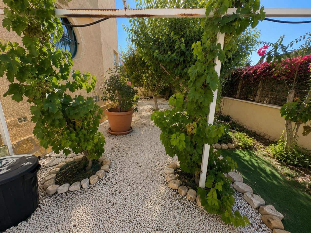 2 soveværelse Bungalow til salg i Orihuela Costa med swimmingpool - € 225.000 (Ref: 10008726)