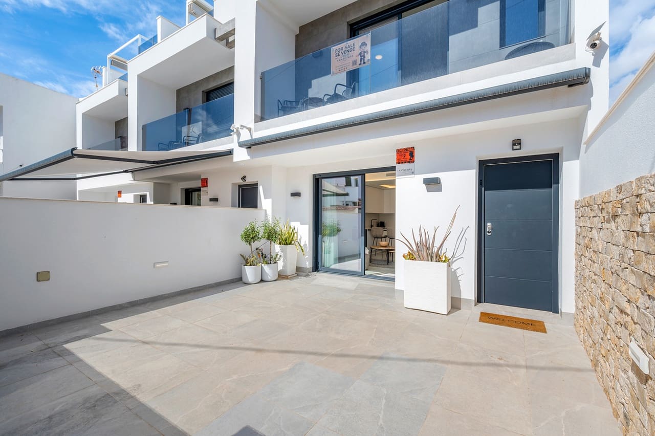 3 quarto Moradia para venda em Torre de la Horadada com piscina - 545 000 € (Ref: 10008727)