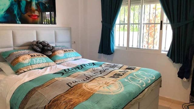 Chalet de 4 habitaciones en Rojales en venta con piscina - 570.000 € (Ref: 10011086)