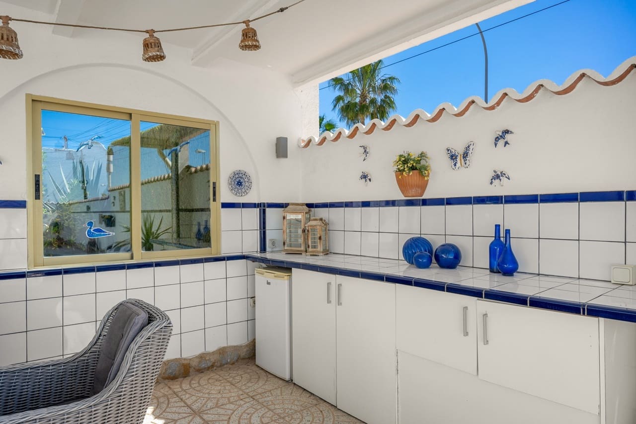 5 chambre Villa/Maison à vendre à Ciudad Quesada avec piscine garage - 480 000 € (Ref: 10012930)