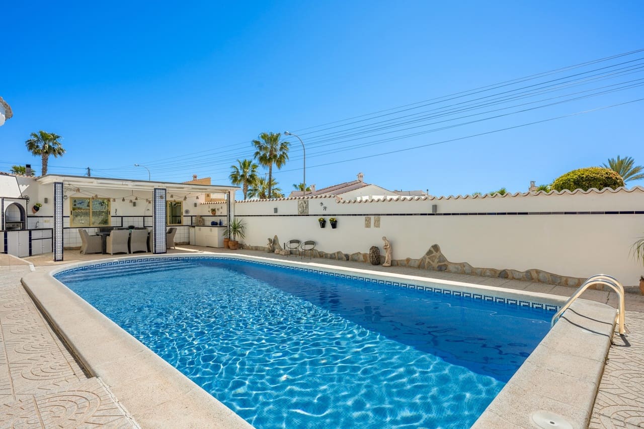 5 chambre Villa/Maison à vendre à Ciudad Quesada avec piscine garage - 480 000 € (Ref: 10012930)