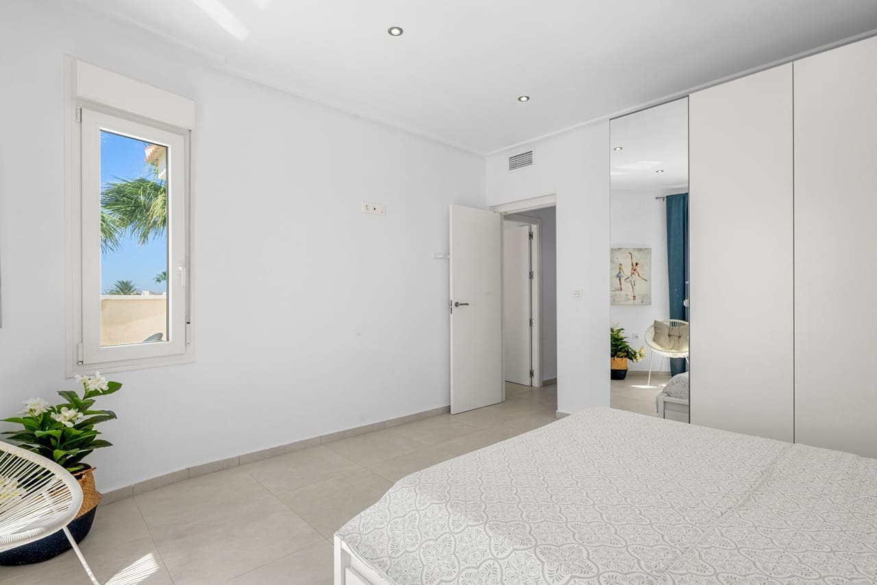 5 chambre Villa/Maison à vendre à Ciudad Quesada avec piscine garage - 480 000 € (Ref: 10012930)