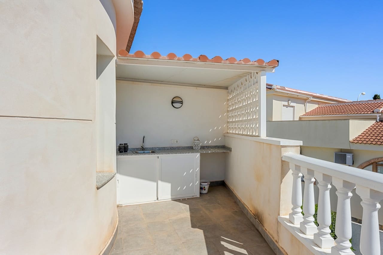 5 chambre Villa/Maison à vendre à Ciudad Quesada avec piscine garage - 480 000 € (Ref: 10012930)