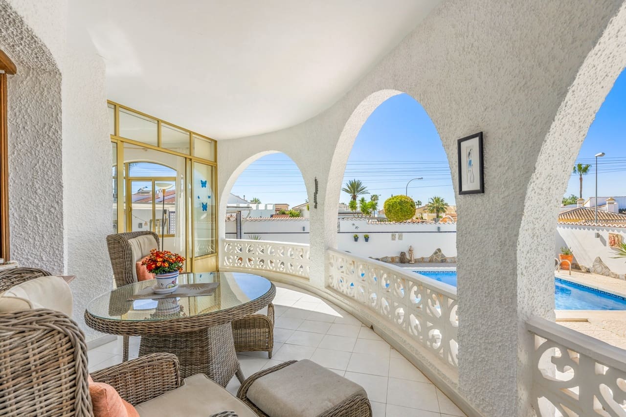 5 chambre Villa/Maison à vendre à Ciudad Quesada avec piscine garage - 480 000 € (Ref: 10012930)