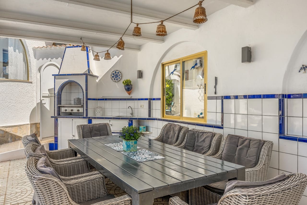 5 chambre Villa/Maison à vendre à Ciudad Quesada avec piscine garage - 480 000 € (Ref: 10012930)