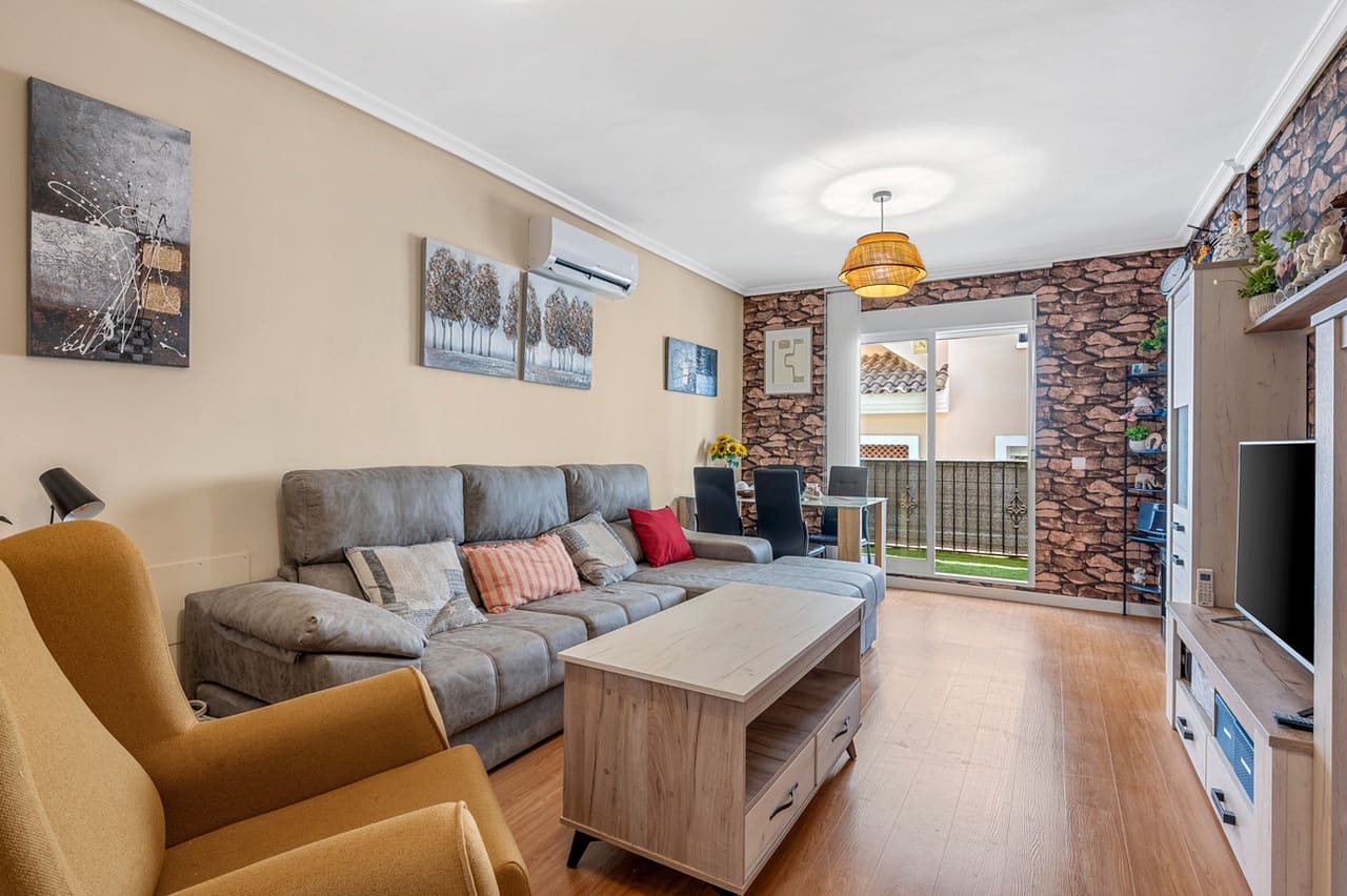 3 soverom Villa til salgs i San Miguel de Salinas med svømmebasseng garasje - € 219 900 (Ref: 10012932)