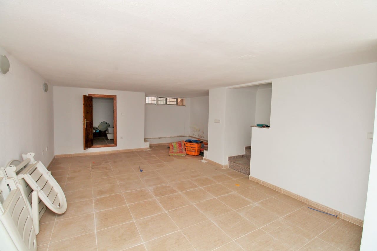 3 sovrum Hus till salu i Villamartin med pool garage - 199 950 € (Ref: 10017140)