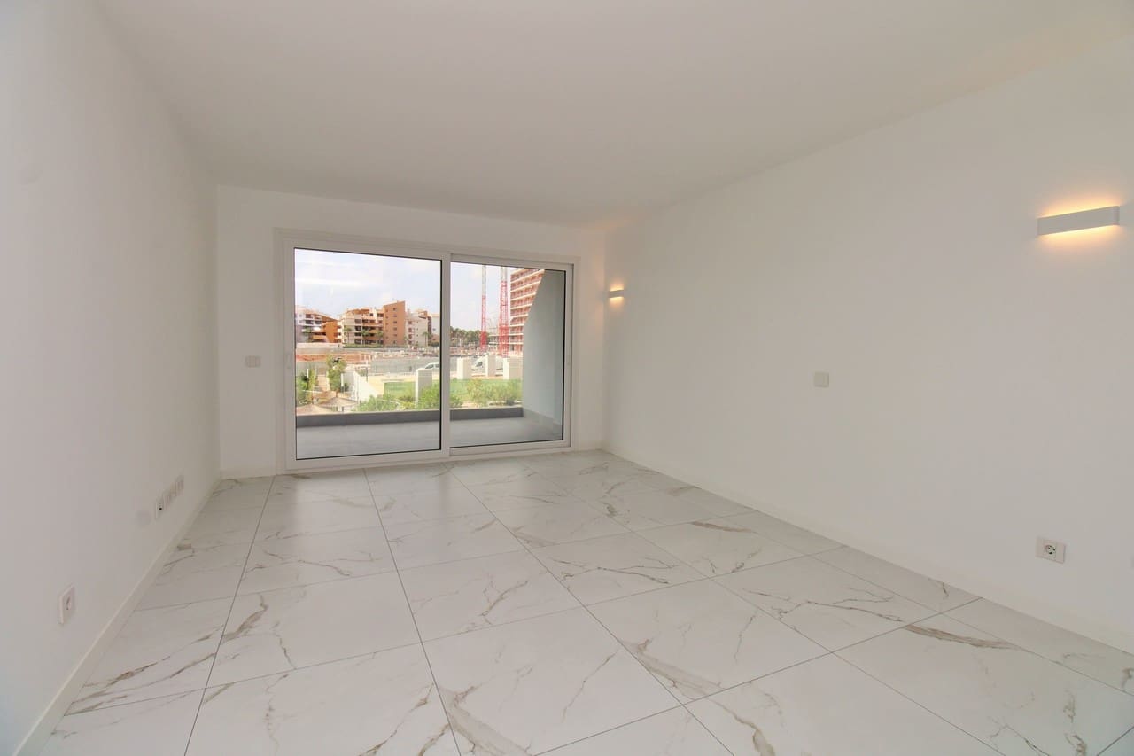 Apartamento de 2 habitaciones en Orihuela Costa en venta con piscina garaje - 359.900 € (Ref: 10017142)