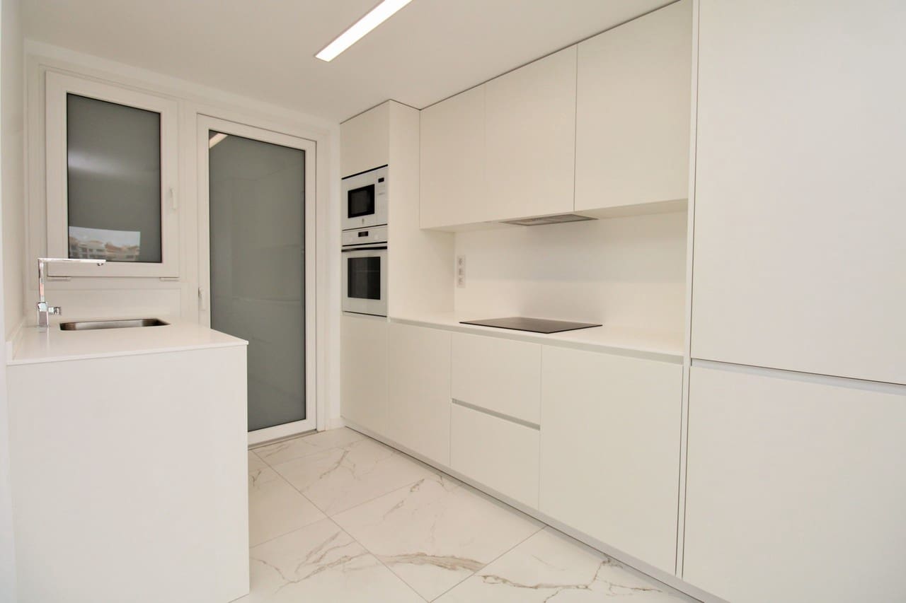 Apartamento de 2 habitaciones en Orihuela Costa en venta con piscina garaje - 359.900 € (Ref: 10017142)