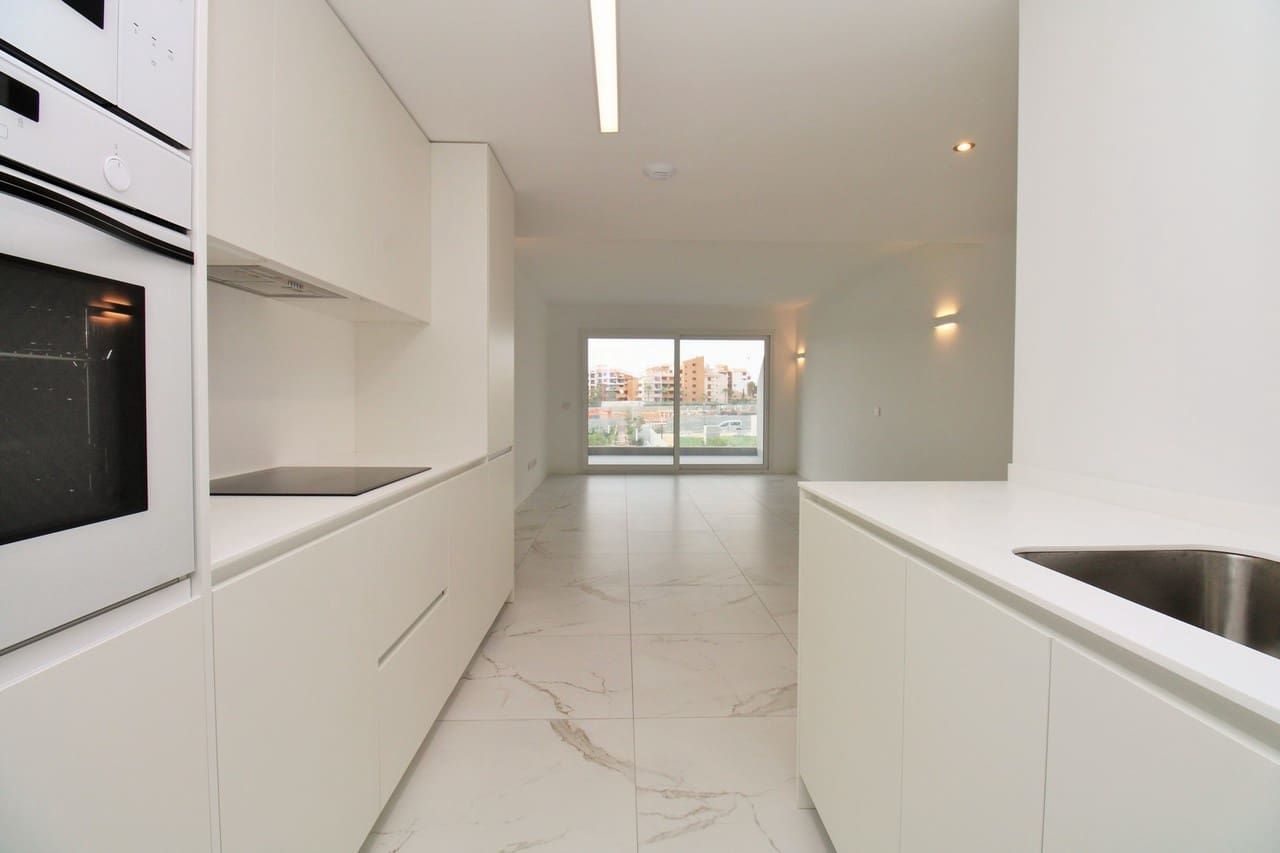 Apartamento de 2 habitaciones en Orihuela Costa en venta con piscina garaje - 359.900 € (Ref: 10017142)