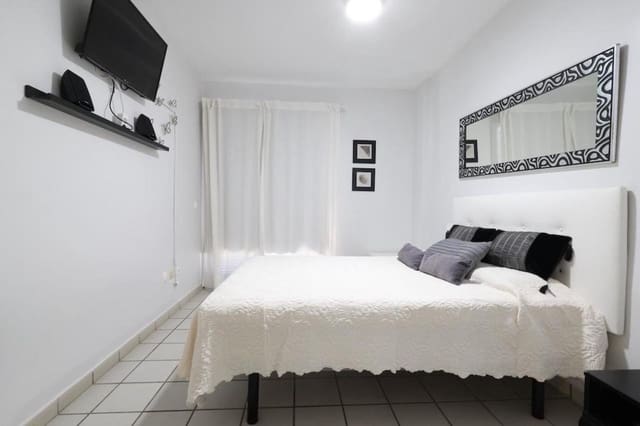 1 slaapkamer Appartement te koop in Dehesa de Campoamor, Orihuela met zwembad garage - € 189.000 (Ref: 10017146)
