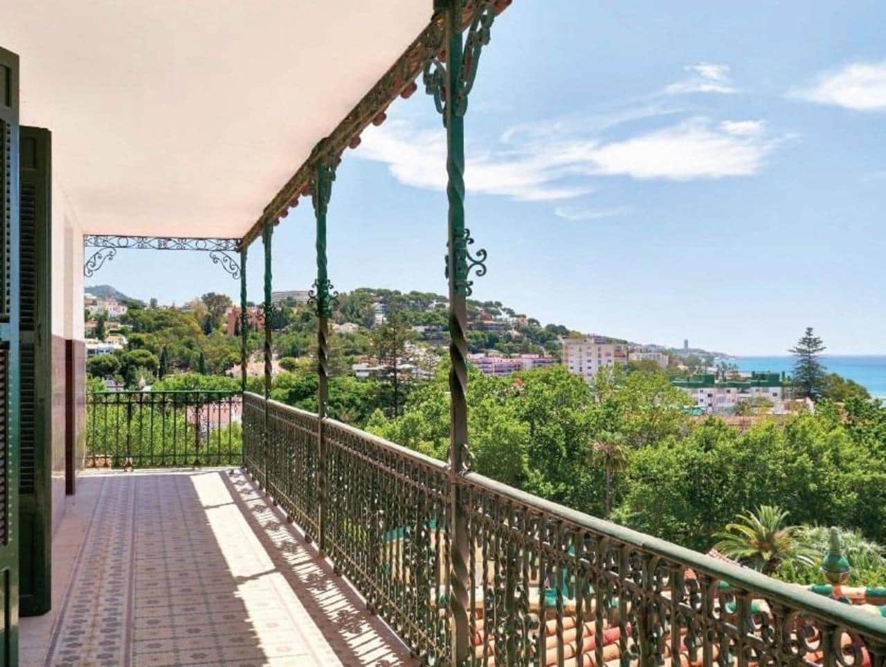2 bedroom Apartment for sale in Malaga city with pool garage - € 1,950,000 (Ref: 10017154)