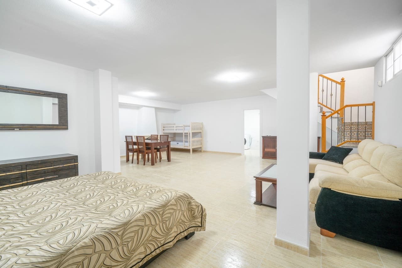 4 chambre Villa/Maison à vendre à Orihuela Costa avec piscine - 460 000 € (Ref: 10017172)