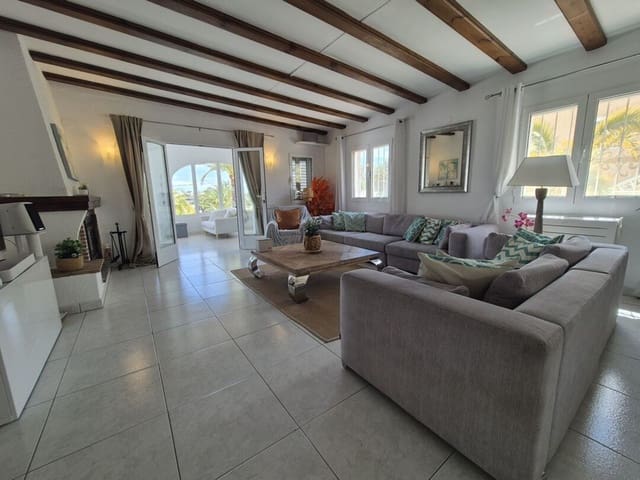 3 chambre Villa/Maison à vendre à Casco Urbano, Teulada-Moraira avec piscine garage - 915 000 € (Ref: 10017173)