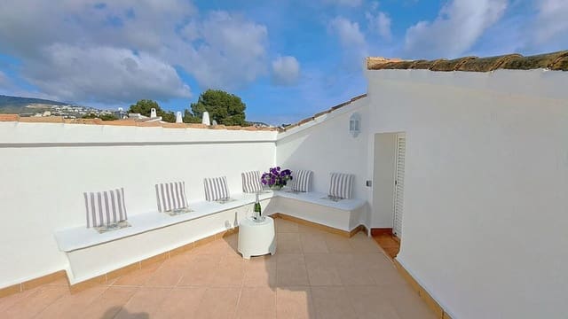 2 sypialnia Dom na sprzedaż w Casco Urbano, Teulada-Moraira z basenem garażem - 465 000 € (Ref: 10017174)
