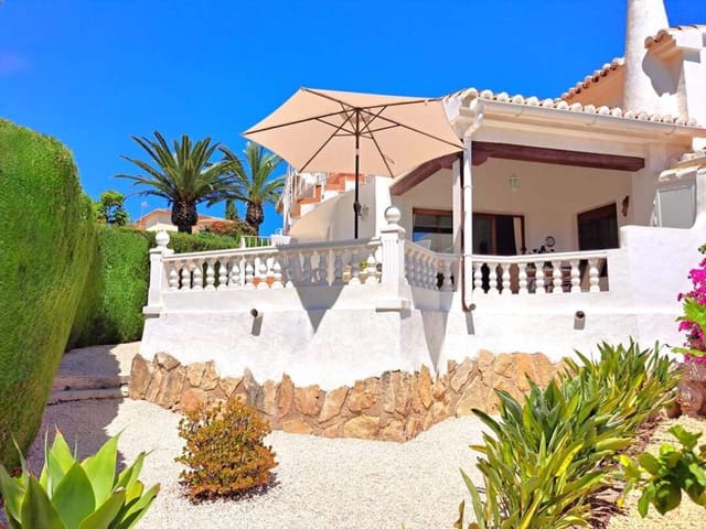 2 sypialnia Dom na sprzedaż w Casco Urbano, Teulada-Moraira z basenem garażem - 465 000 € (Ref: 10017174)