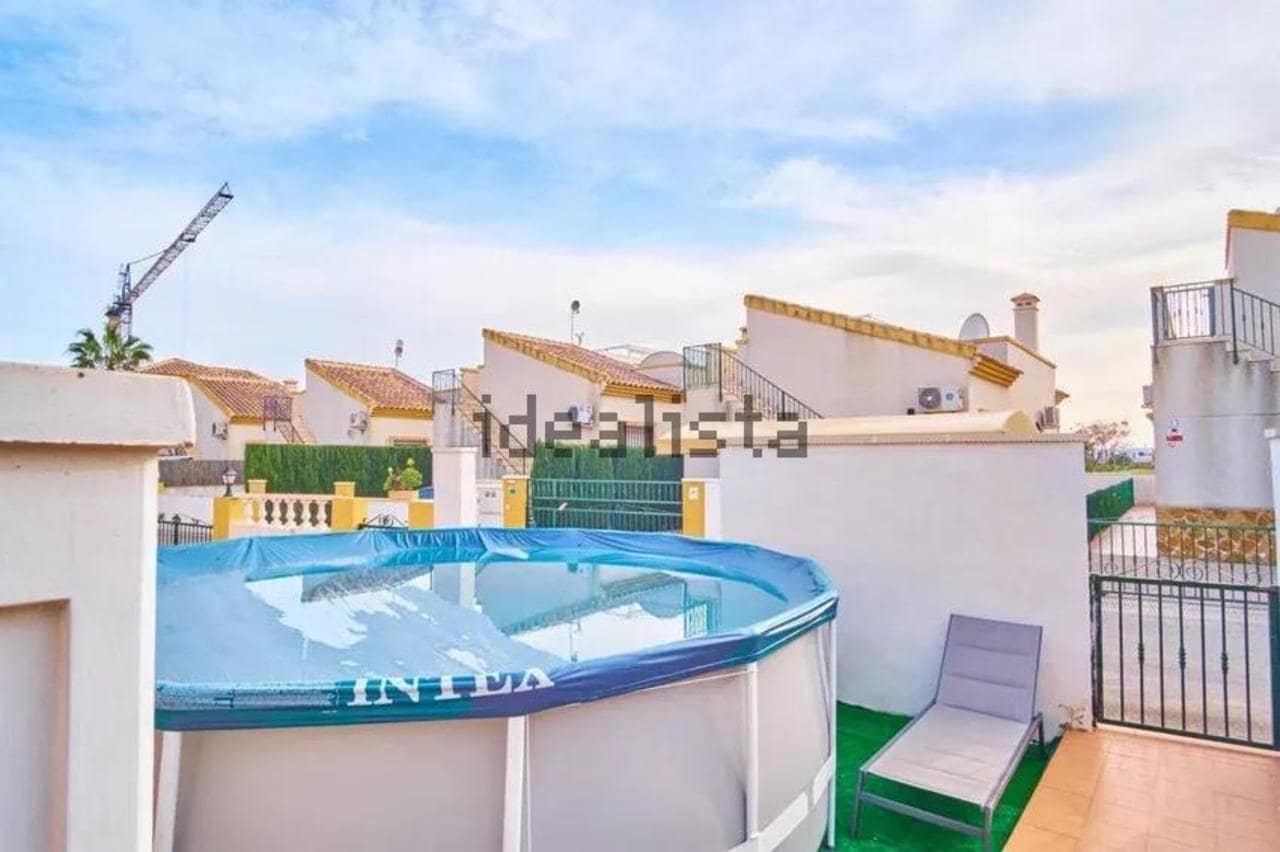 Chalet de 3 habitaciones en Los Montesinos en venta con garaje - 270.000 € (Ref: 10018293)