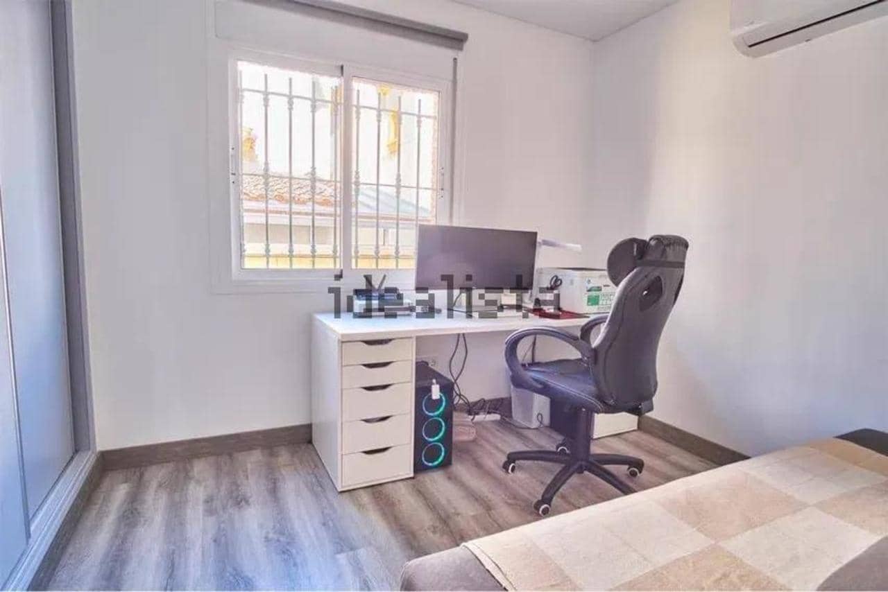 Chalet de 3 habitaciones en Los Montesinos en venta con garaje - 270.000 € (Ref: 10018293)