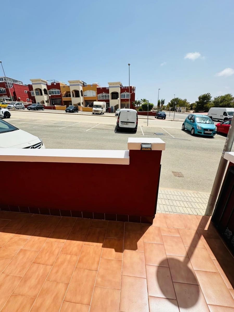 2 Zimmer Villa zu verkaufen in Orihuela Costa mit Pool Garage - 183.000 € (Ref: 10018294)