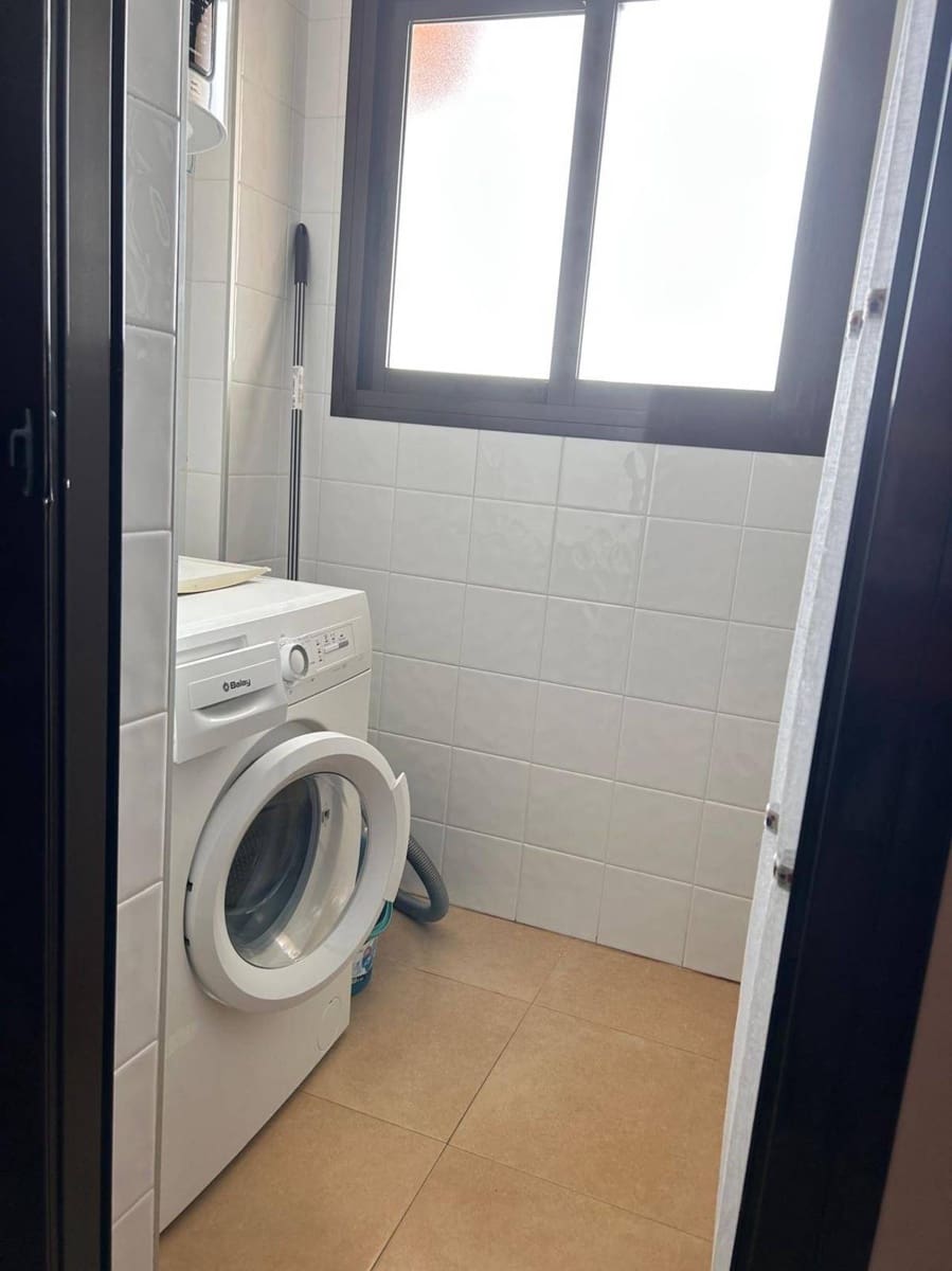 2 soveværelse Lejlighed til salg i Orihuela Costa med swimmingpool garage - € 220.000 (Ref: 10018295)
