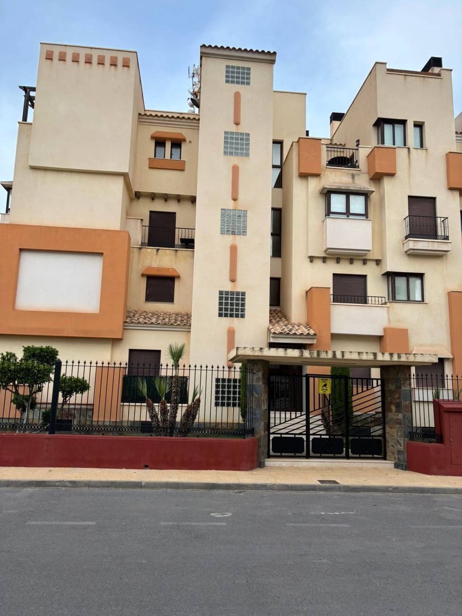 2 soveværelse Lejlighed til salg i Orihuela Costa med swimmingpool garage - € 220.000 (Ref: 10018295)