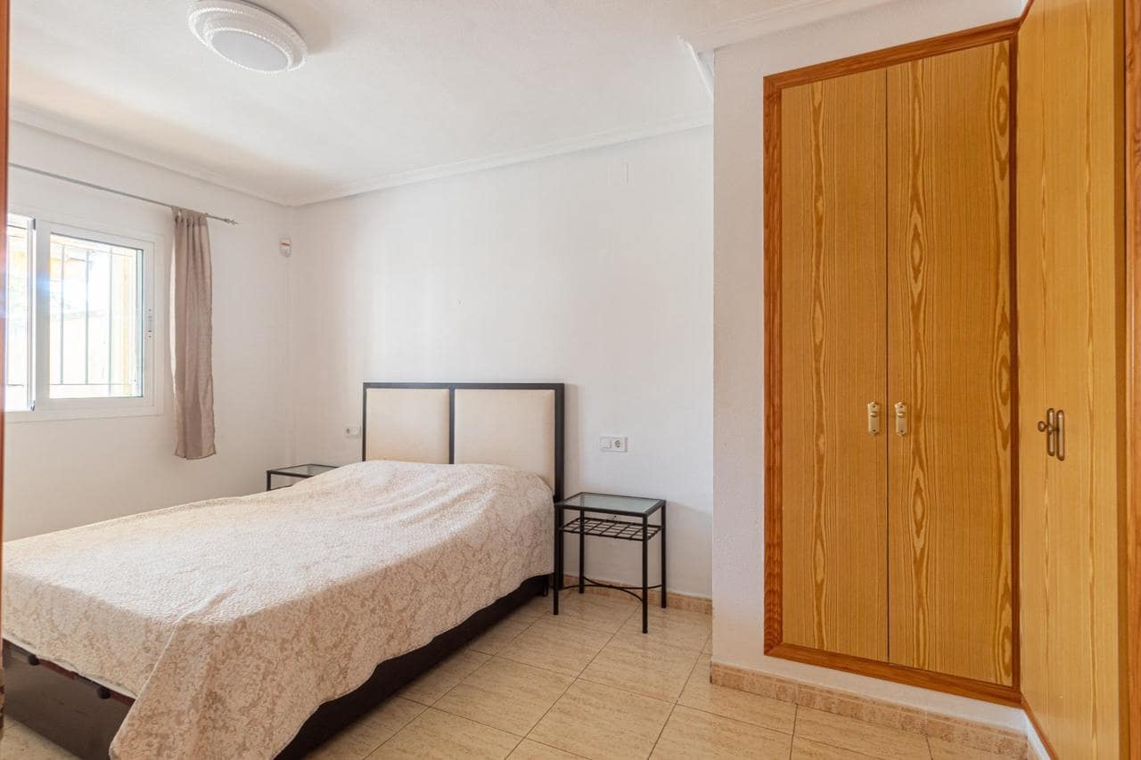 3 Zimmer Bungalow zu verkaufen in Orihuela Costa mit Pool Garage - 339.000 € (Ref: 10018298)