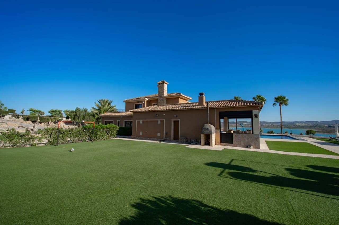 6 soveværelse Villa til salg i Torremendo med swimmingpool - € 2.250.000 (Ref: 10020302)