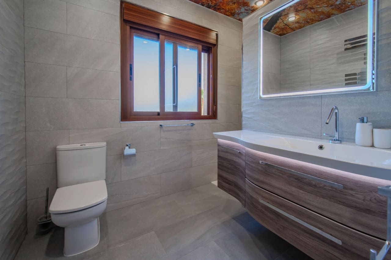 6 soveværelse Villa til salg i Torremendo med swimmingpool - € 2.250.000 (Ref: 10020302)