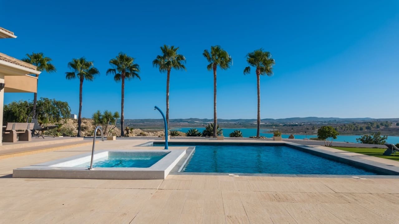 6 soveværelse Villa til salg i Torremendo med swimmingpool - € 2.250.000 (Ref: 10020302)