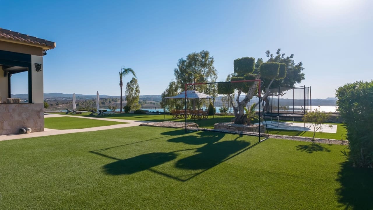 6 soveværelse Villa til salg i Torremendo med swimmingpool - € 2.250.000 (Ref: 10020302)