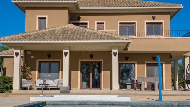 6 soveværelse Villa til salg i Torremendo, Orihuela med swimmingpool - € 2.250.000 (Ref: 10020302)