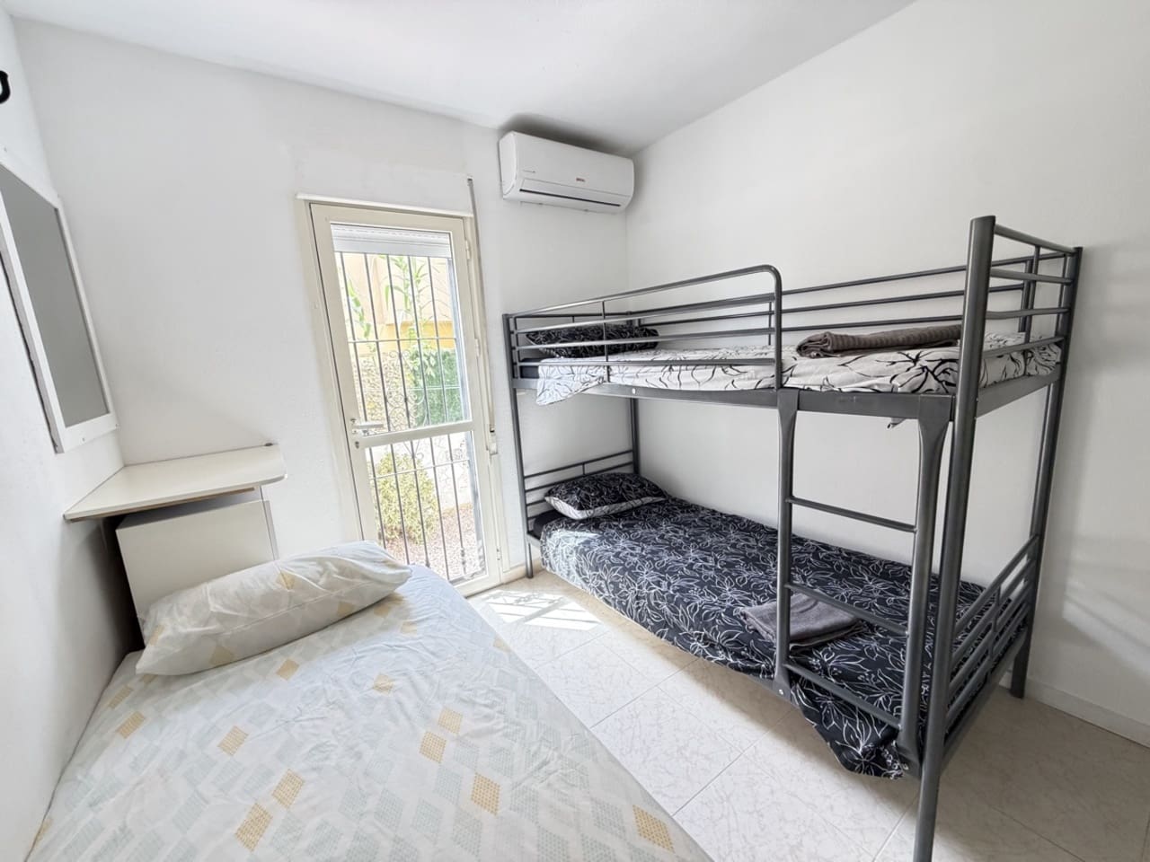 2 bedroom Apartment for sale in Villamartin with pool - € 159,995 (Ref: 10020302)