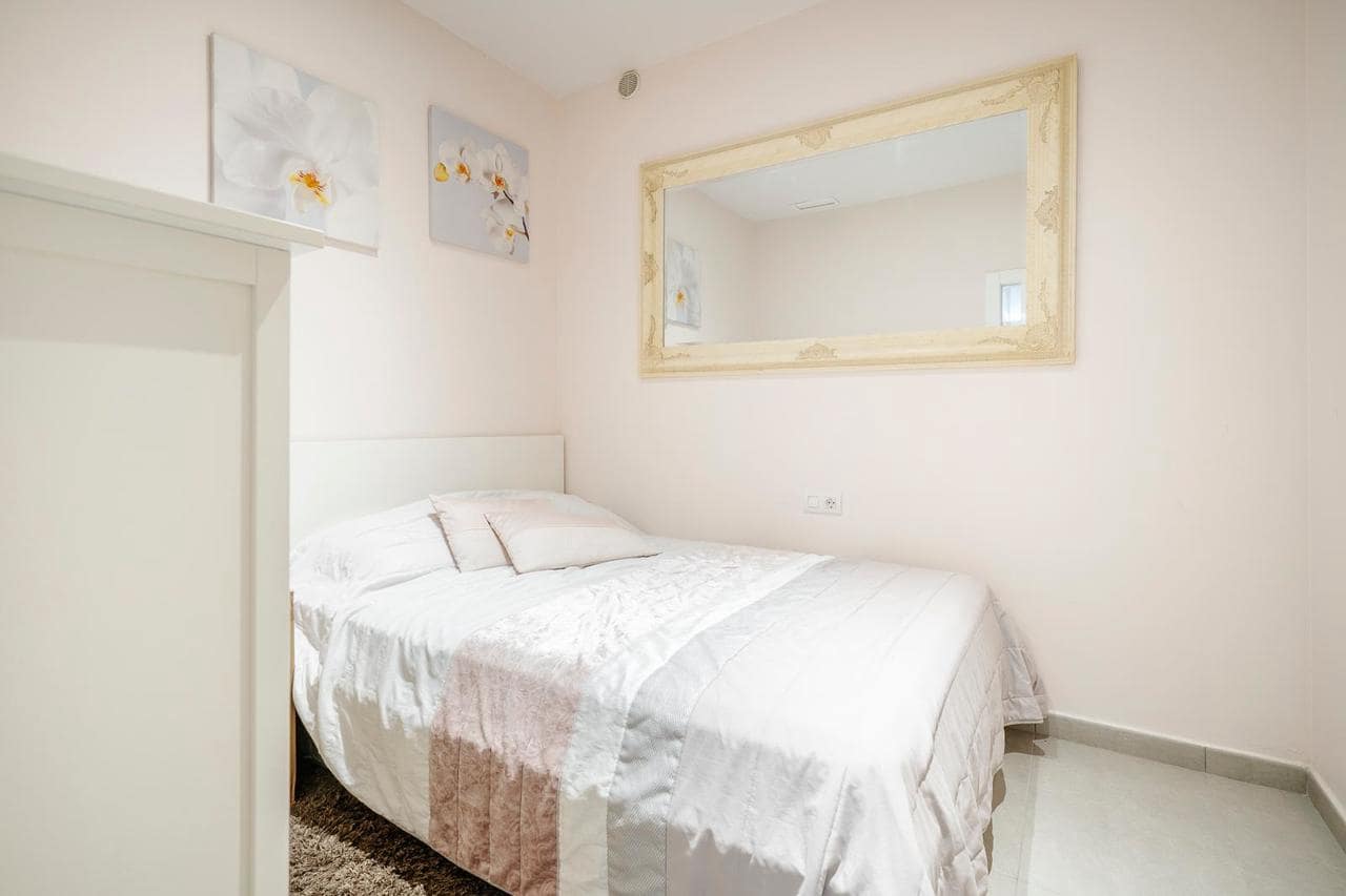 5 soveværelse Villa til salg i Torrevieja med swimmingpool garage - € 559.000 (Ref: 10023652)