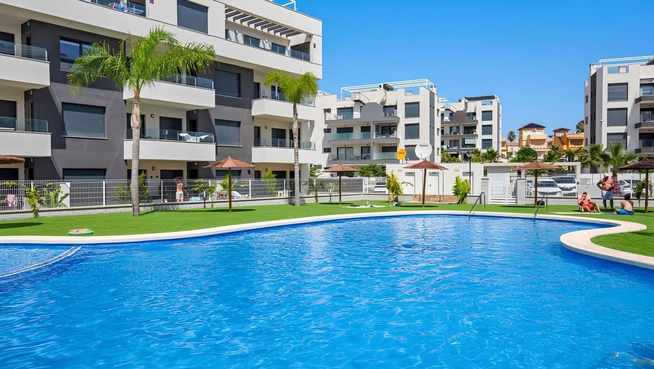 2 soveværelse Lejlighed til salg i Villamartin med swimmingpool garage - € 255.900 (Ref: 10025201)