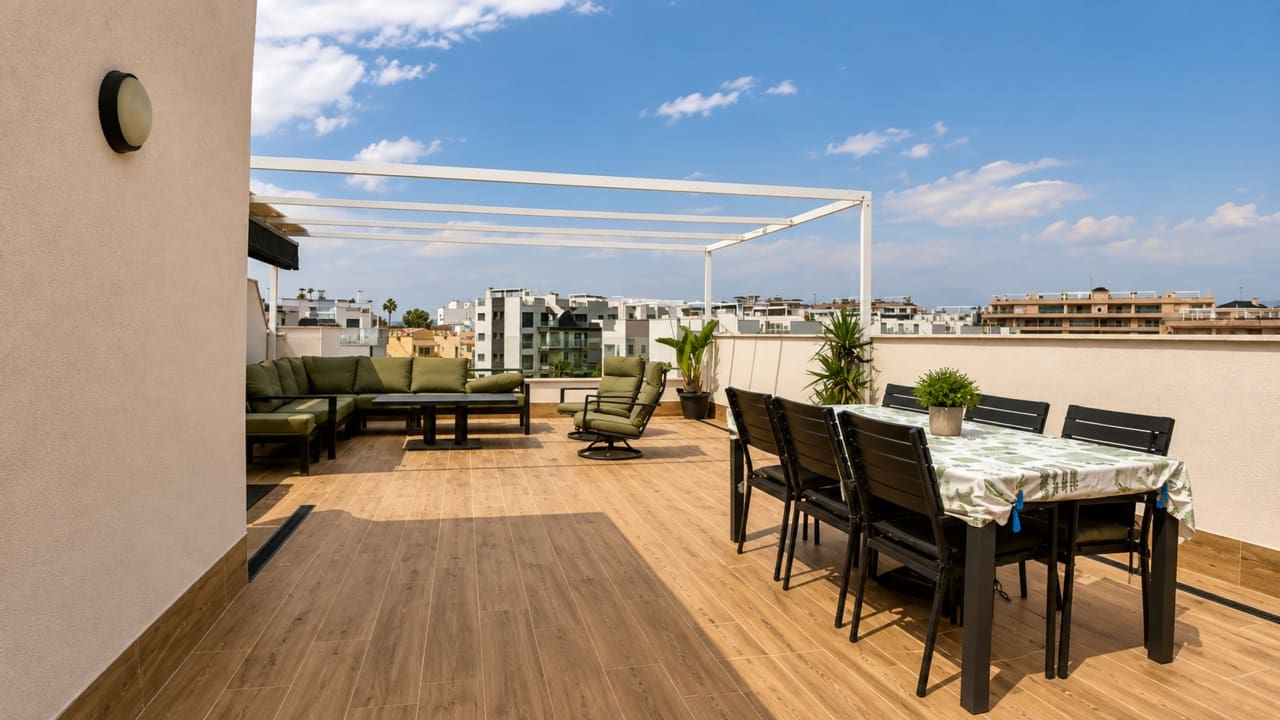 3 Zimmer Penthouse zu verkaufen in Orihuela Costa mit Pool Garage - 385.000 € (Ref: 10026893)