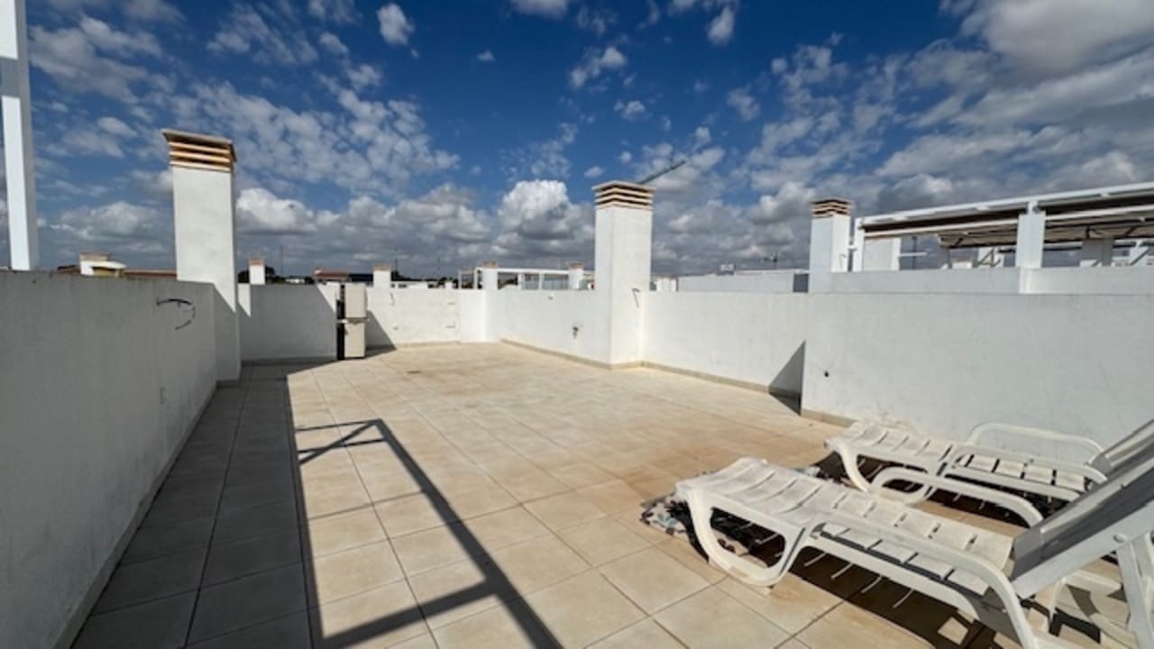 2 slaapkamer Villa te koop in Ciudad Quesada met zwembad garage - € 299.950 (Ref: 10026912)