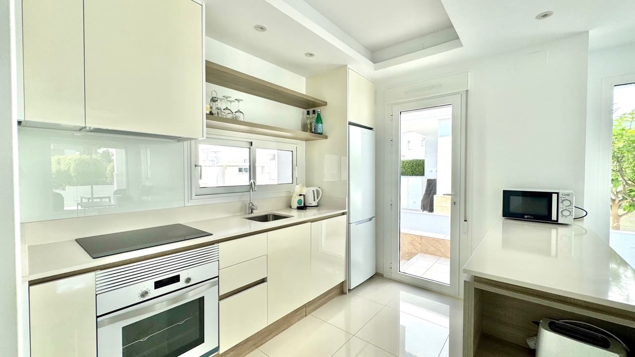 2 slaapkamer Villa te koop in Ciudad Quesada met zwembad garage - € 299.950 (Ref: 10026912)