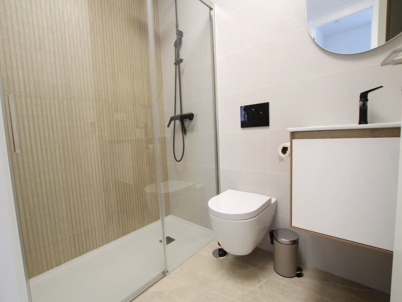 2 bedroom Apartment for sale in Benijofar with pool - € 285,000 (Ref: 10027834)