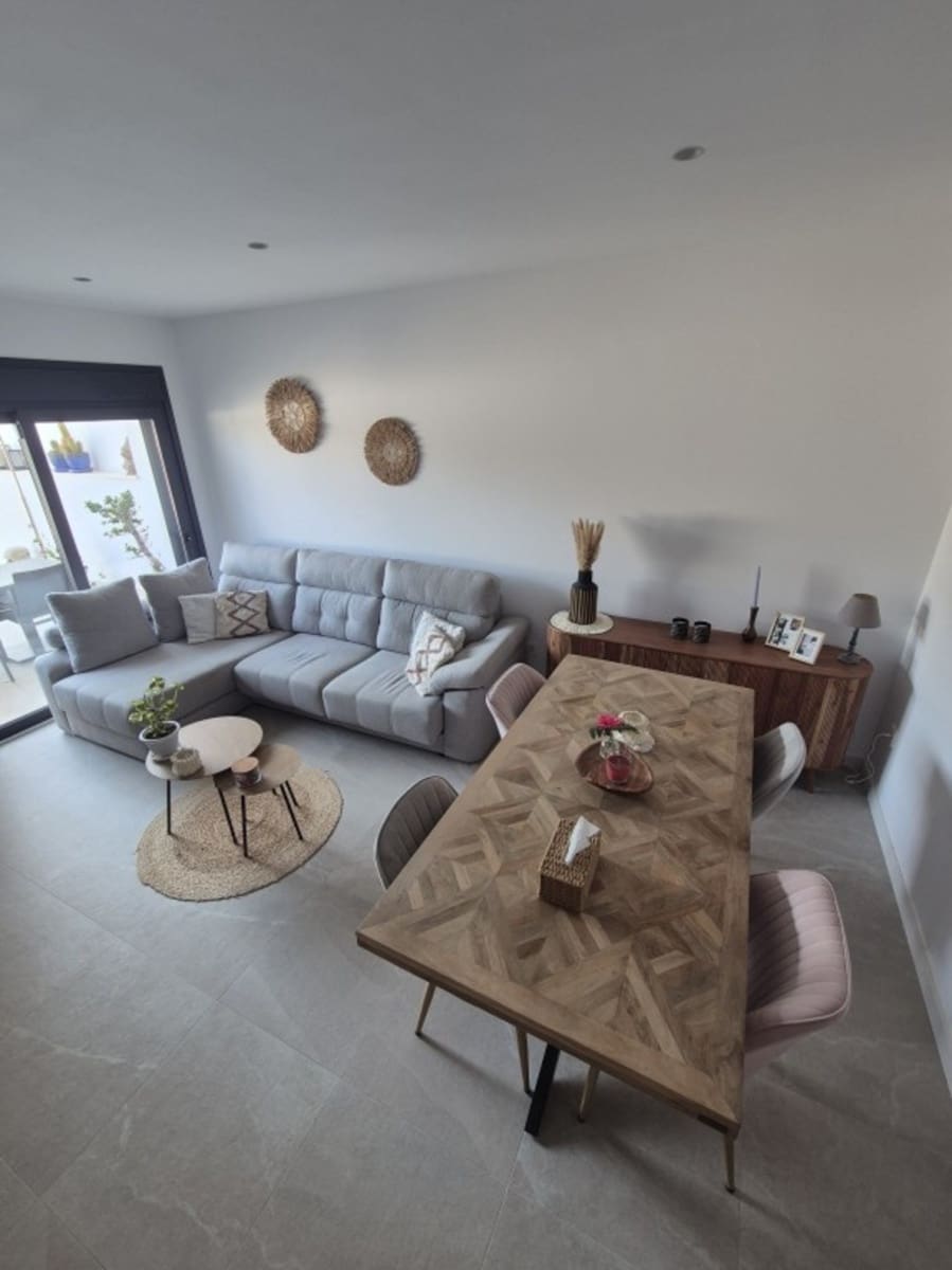 3 soveværelse Byhus til salg i San Pedro del Pinatar med swimmingpool - € 375.000 (Ref: 10029196)