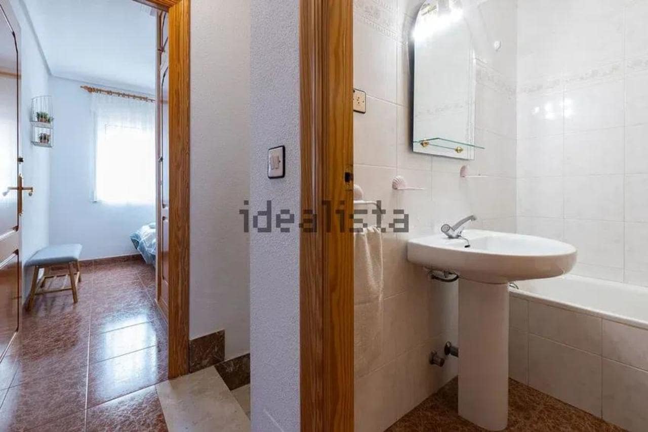 Chalet de 2 habitaciones en San Pedro del Pinatar en venta con garaje - 150.000 € (Ref: 10029198)