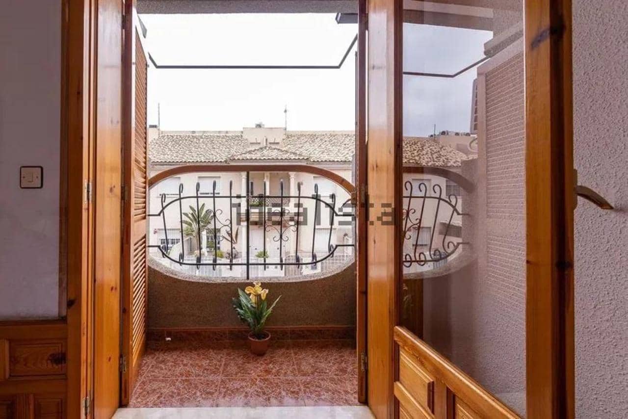Chalet de 2 habitaciones en San Pedro del Pinatar en venta con garaje - 150.000 € (Ref: 10029198)