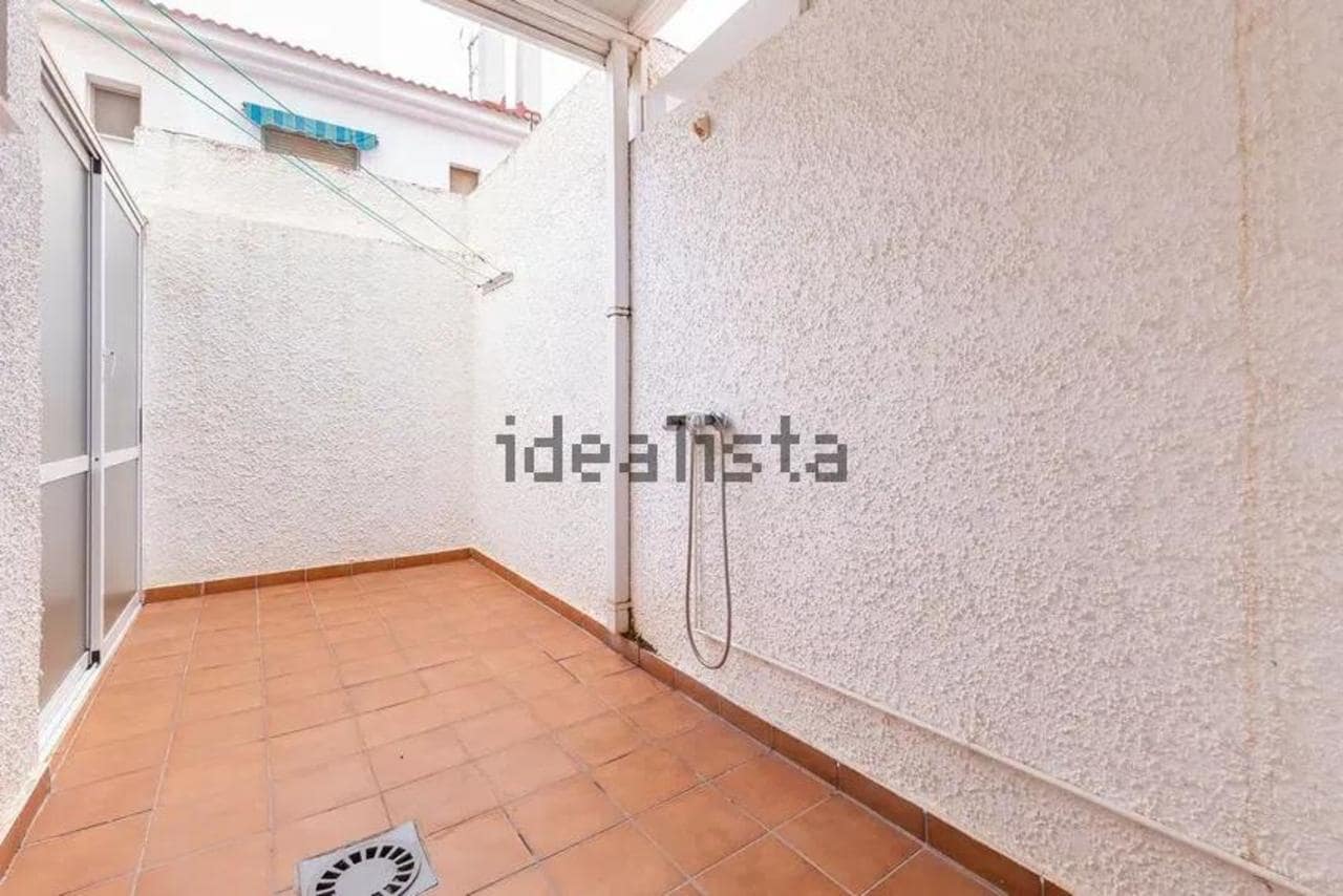 Chalet de 2 habitaciones en San Pedro del Pinatar en venta con garaje - 150.000 € (Ref: 10029198)