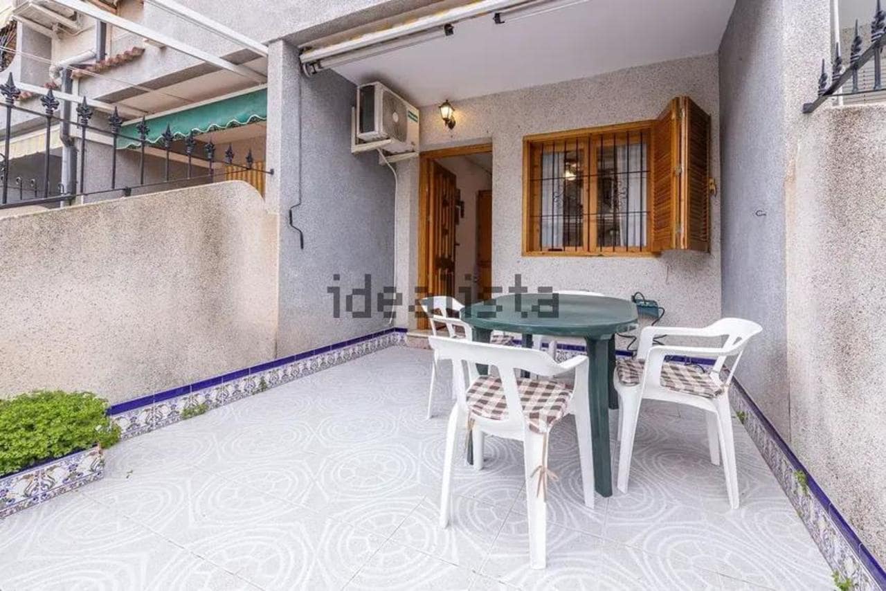 Chalet de 2 habitaciones en San Pedro del Pinatar en venta con garaje - 150.000 € (Ref: 10029198)